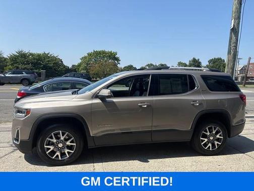 2022 GMC Acadia AWD SLT