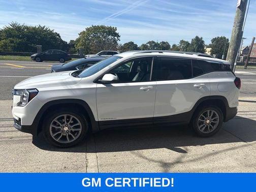 2023 GMC Terrain SLT
