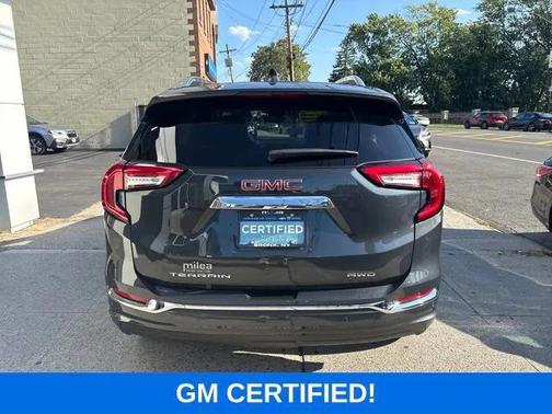 2022 GMC Terrain Denali