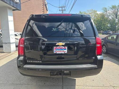 2018 Chevrolet Suburban LT