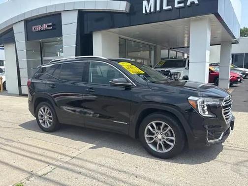 2022 GMC Terrain SLT