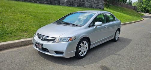 Alabaster Silver Metallic 2011 Honda Civic LX