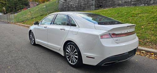 2017 Lincoln MKZ Base