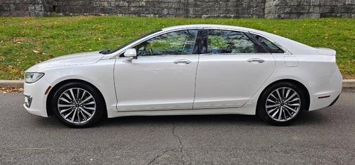 2017 Lincoln MKZ Base