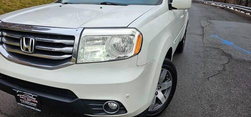 White Diamond Pearl 2012 Honda Pilot Touring