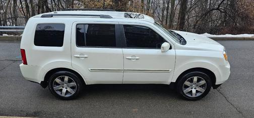 White Diamond Pearl 2012 Honda Pilot Touring