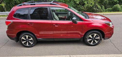 Burgundy 2017 Subaru Forester 2.5i