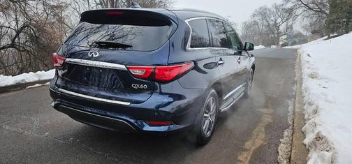 2017 INFINITI QX60 Base