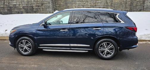 2017 INFINITI QX60 Base