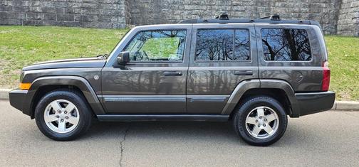 Jeep Green Metallic Clearcoat 2006 Jeep Commander Base