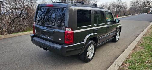Jeep Green Metallic Clearcoat 2006 Jeep Commander Base