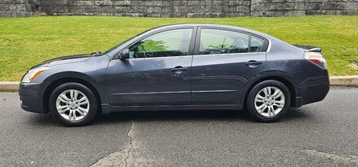 Gray 2011 Nissan Altima 2.5 SL