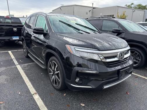 2022 Honda Pilot Touring 8-Passenger