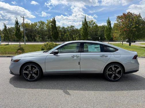 Solar Silver Metallic 2026 Honda Accord SE
