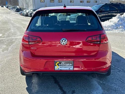 2016 Volkswagen Golf GTI 2.0T SE 4-Door