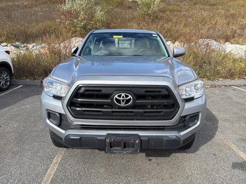 2017 Toyota Tacoma SR