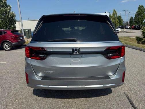 Solar Silver Metallic 2026 Honda Odyssey EX-L