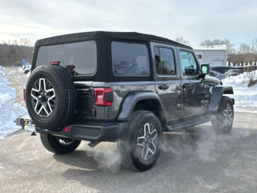 2024 Jeep Wrangler 4-Door Sahara 4x4