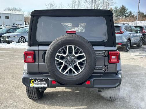 2024 Jeep Wrangler 4-Door Sahara 4x4