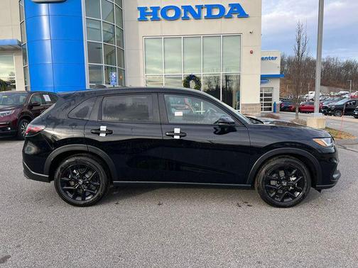 Crystal Black Pearl 2026 Honda HR-V AWD Sport