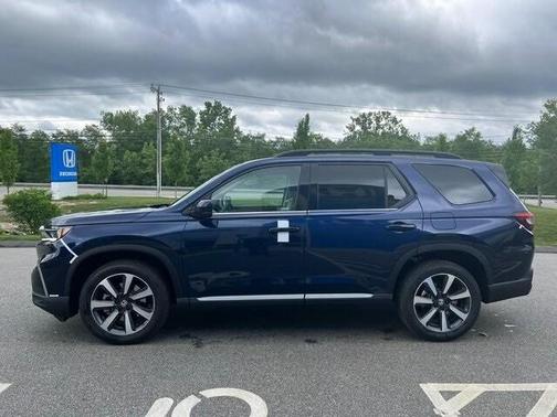 2025 Honda Pilot Touring 8-Passenger