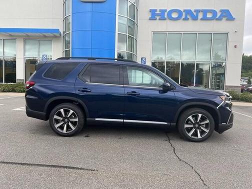 2025 Honda Pilot Touring 8-Passenger