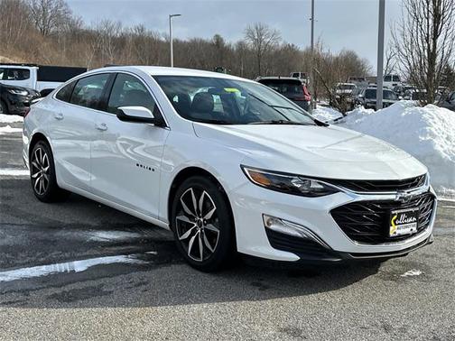 2022 Chevrolet Malibu FWD RS