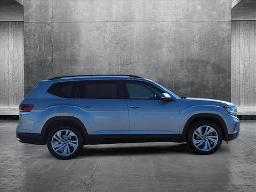 2022 Volkswagen Atlas 3.6L SE w/Technology