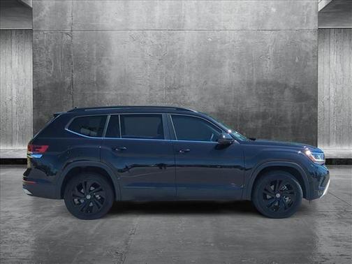 2022 Volkswagen Atlas 3.6L SE w/Technology