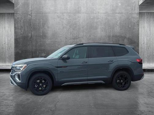 2025 Volkswagen Atlas 2.0T Peak Edition