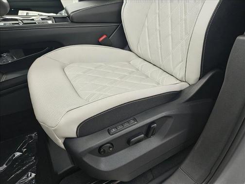 2025 Volkswagen Atlas Cross Sport 2.0T SEL Premium