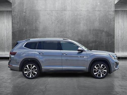 2025 Volkswagen Atlas 2.0T SEL Premium R-Line 4MOTION