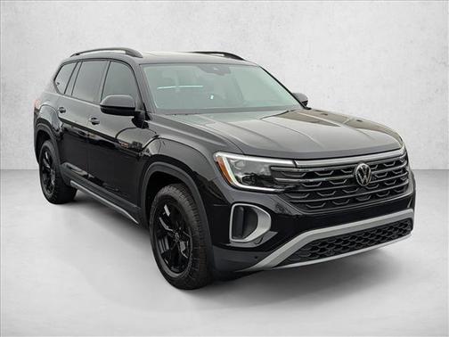 Deep Black Pearl 2026 Volkswagen Atlas Peak Edition