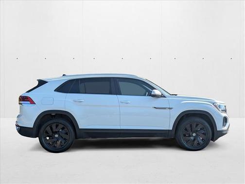 2025 Volkswagen Atlas Cross Sport 2.0T SE w/Technology 4MOTION