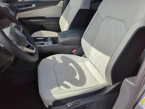 2025 Volkswagen Atlas Cross Sport 2.0T SEL Premium