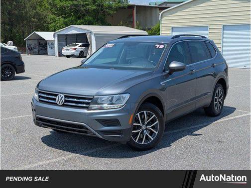 Platinum Gray Metallic 2019 Volkswagen Tiguan 2.0T SE