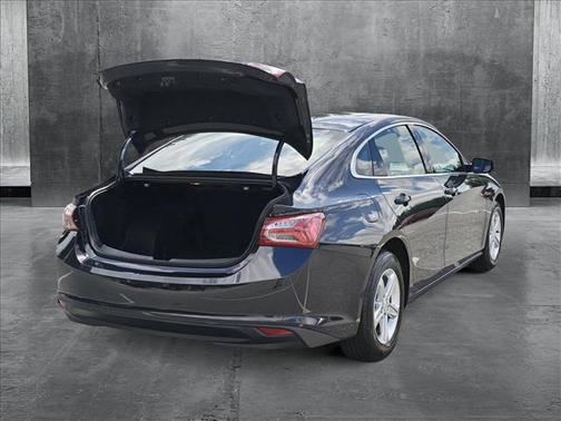 2022 Chevrolet Malibu FWD LT