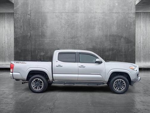 2016 Toyota Tacoma SR5