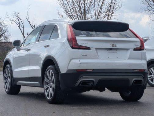 Crystal White Tri-Coat 2019 Cadillac XT4 Premium Luxury