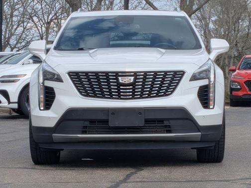 Crystal White Tri-Coat 2019 Cadillac XT4 Premium Luxury