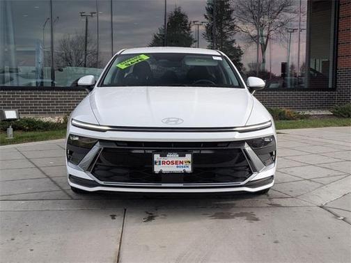 2025 Hyundai SONATA SE