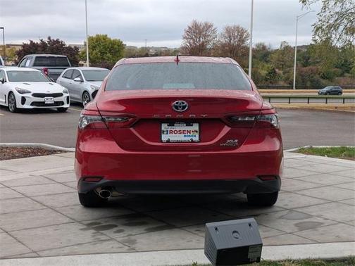 2024 Toyota Camry Hybrid XLE