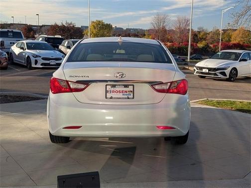2011 Hyundai SONATA GLS