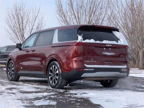 2022 Kia Carnival EX