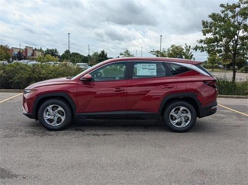 2024 Hyundai TUCSON SE