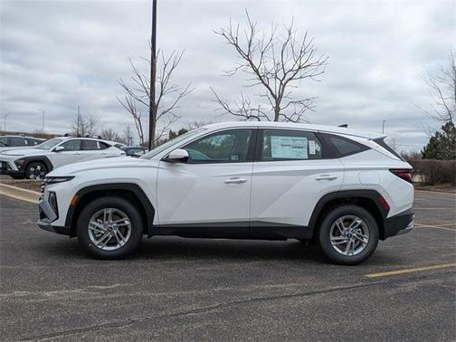 2025 Hyundai TUCSON SE