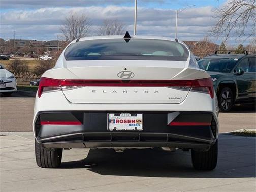 2025 Hyundai ELANTRA Limited