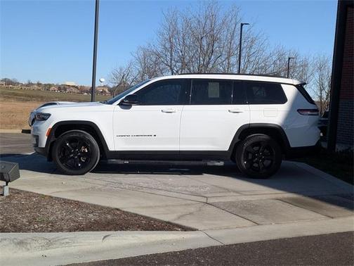 2023 Jeep Grand Cherokee L Laredo