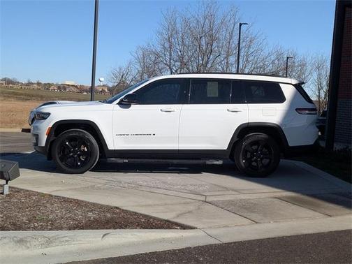 2023 Jeep Grand Cherokee L Laredo