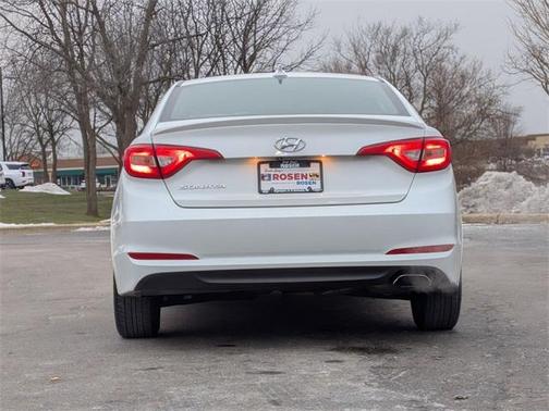 2016 Hyundai SONATA SE